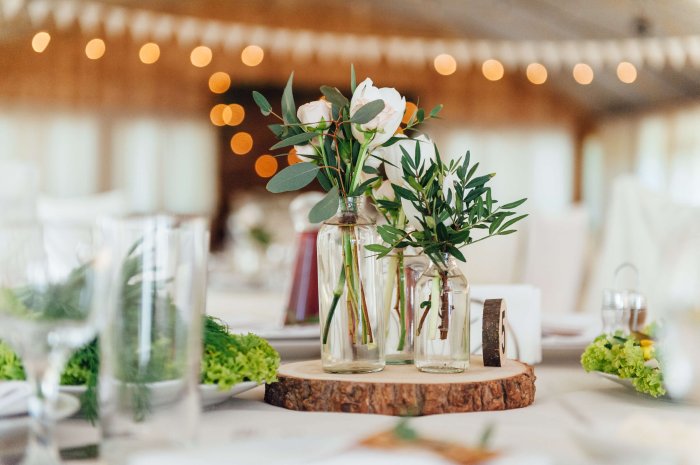 Simple table decor wedding