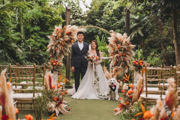 Rustic boho wedding table decor