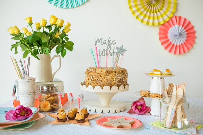 How to decor birthday table