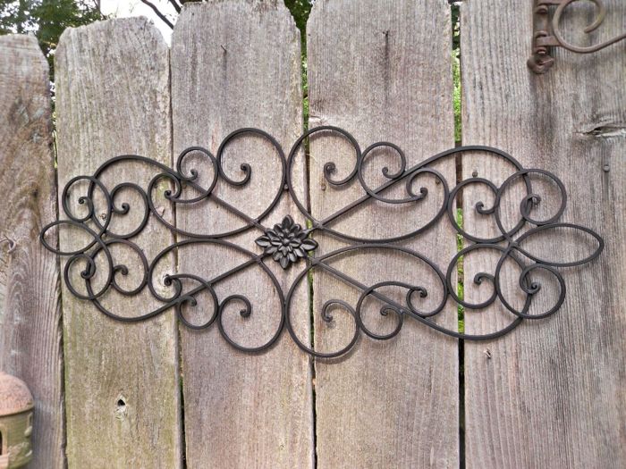 Outdoor rod iron wall decor