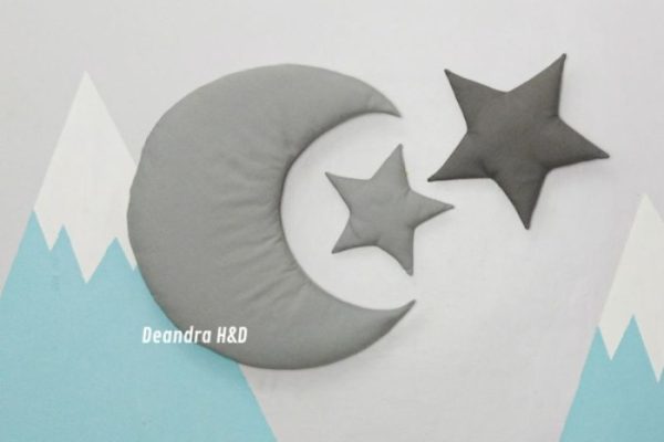 Moon and star wall decor