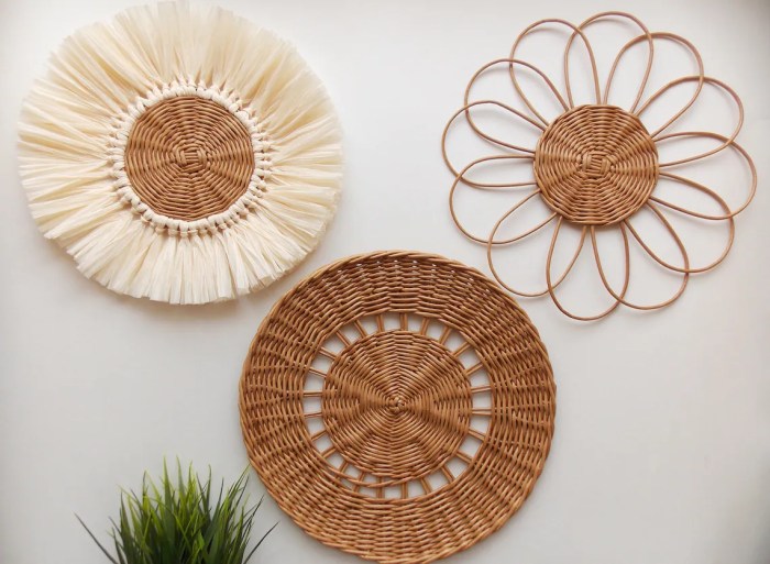 Hanging wall basket decor