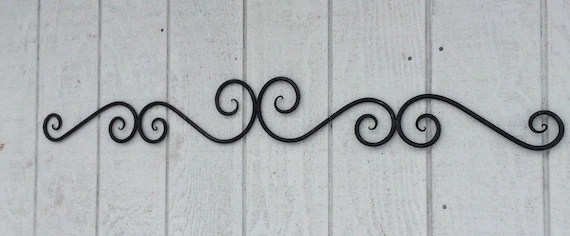 Iron wall decor scroll