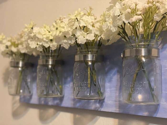 Wall decor mason jar