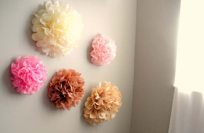 Pom pom wall decor