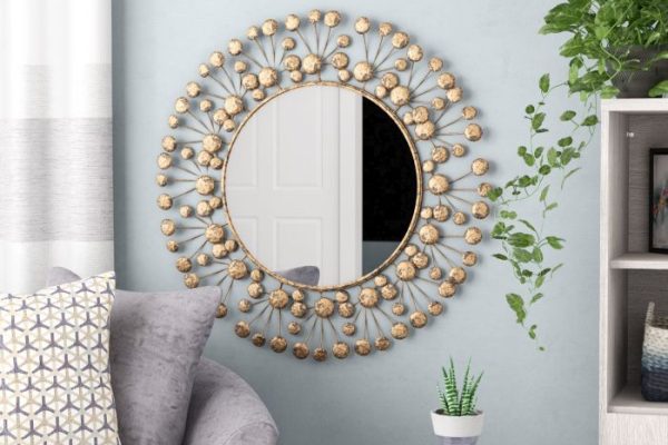 Wall decor with mirrors