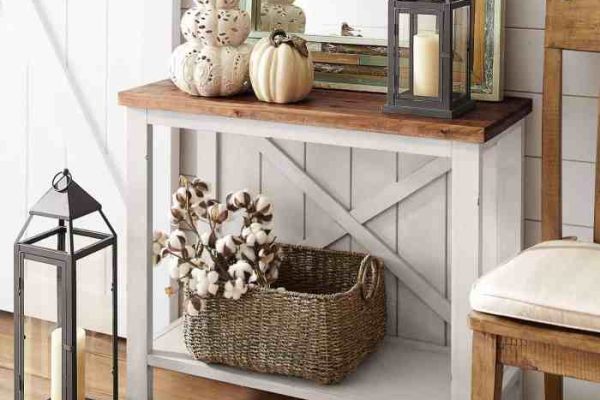 Entrance console table decor