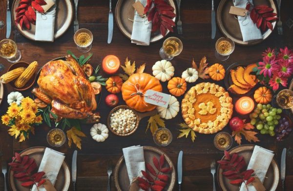 Thanksgiving round table decor